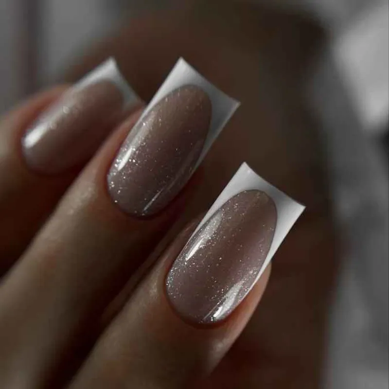 خدمات و آموزش ناخن شبنم نوروزی با ارائه مدرک فنی و حرفه ای