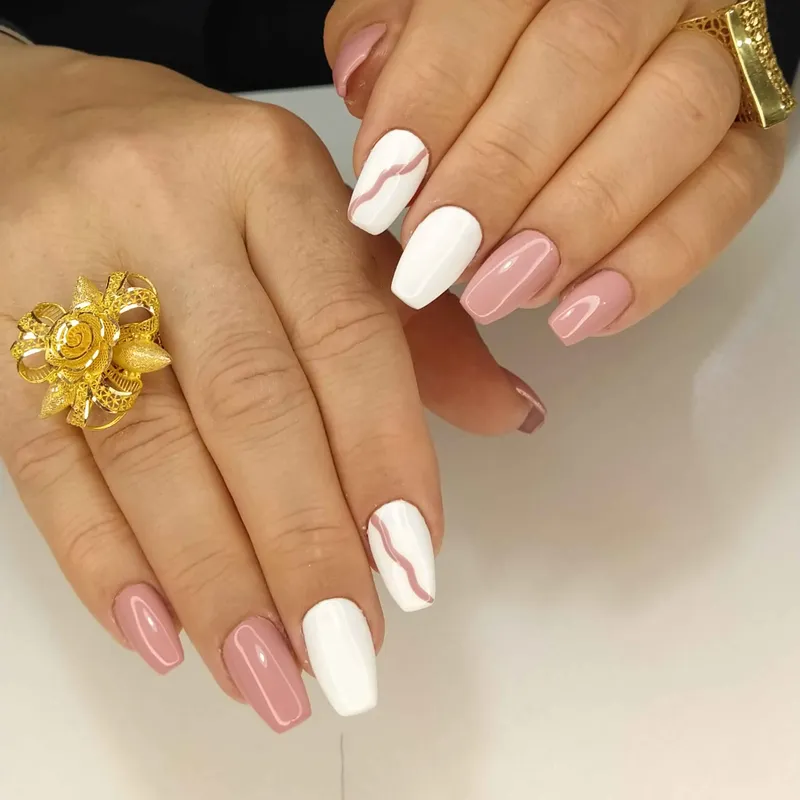 کاشت ناخن.تاتو.کاشت مژه.رنگ و هایلایت.کراتین.و غیره