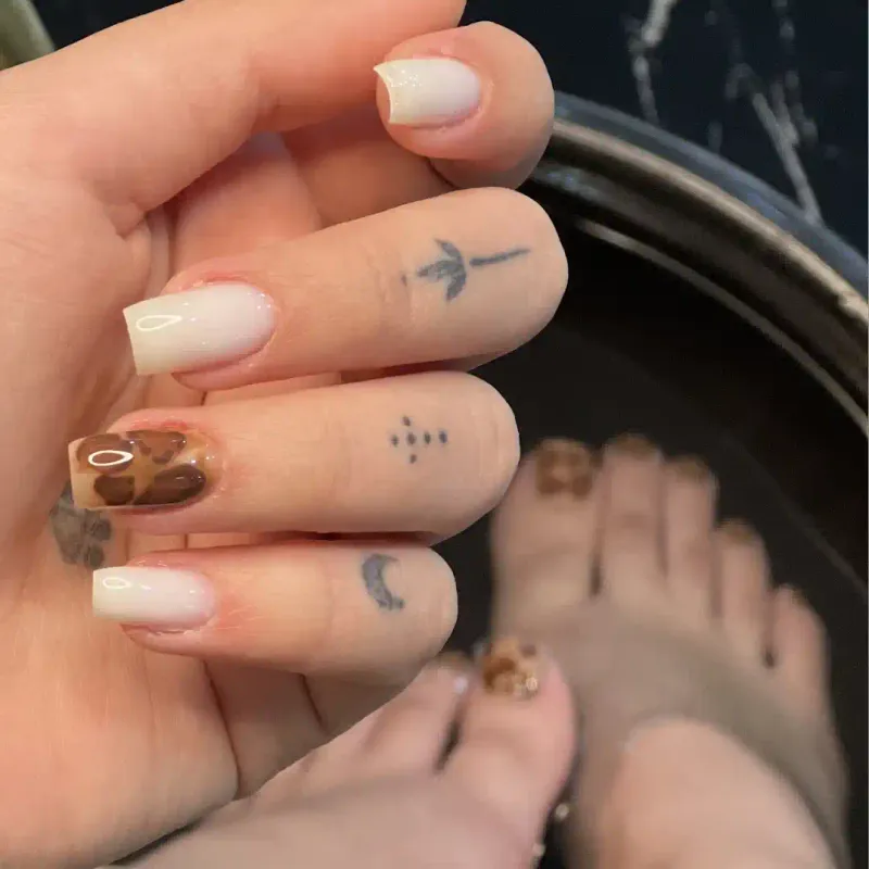 از قشنگیش نگم براتون