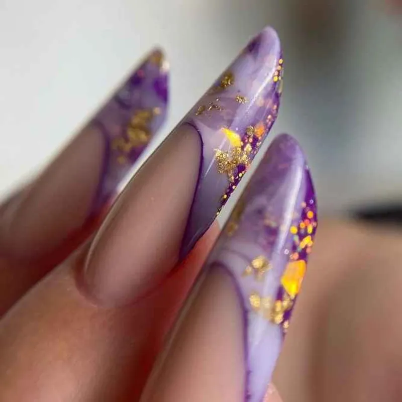 خدمات و آموزش ناخن شبنم نوروزی با ارائه مدرک فنی و حرفه ای