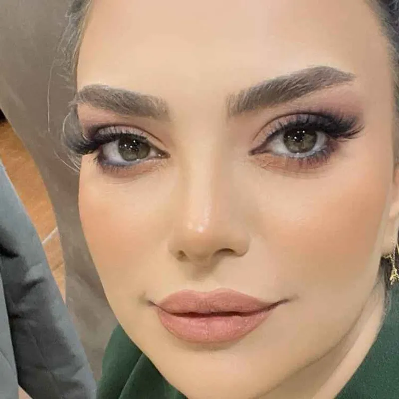 میکاپ لایت اروپایی