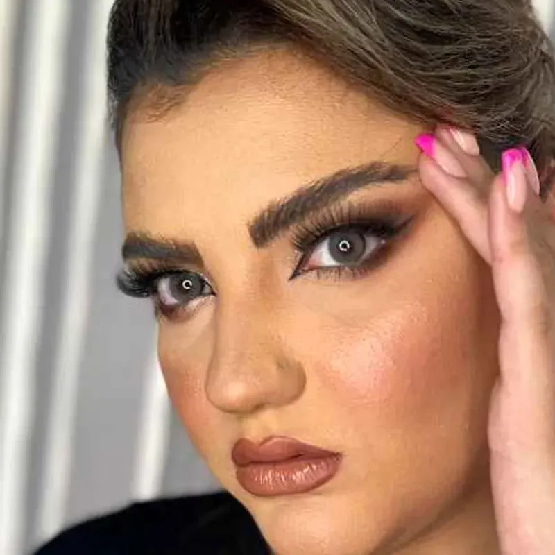 میکاپ گوشه تیره شاین