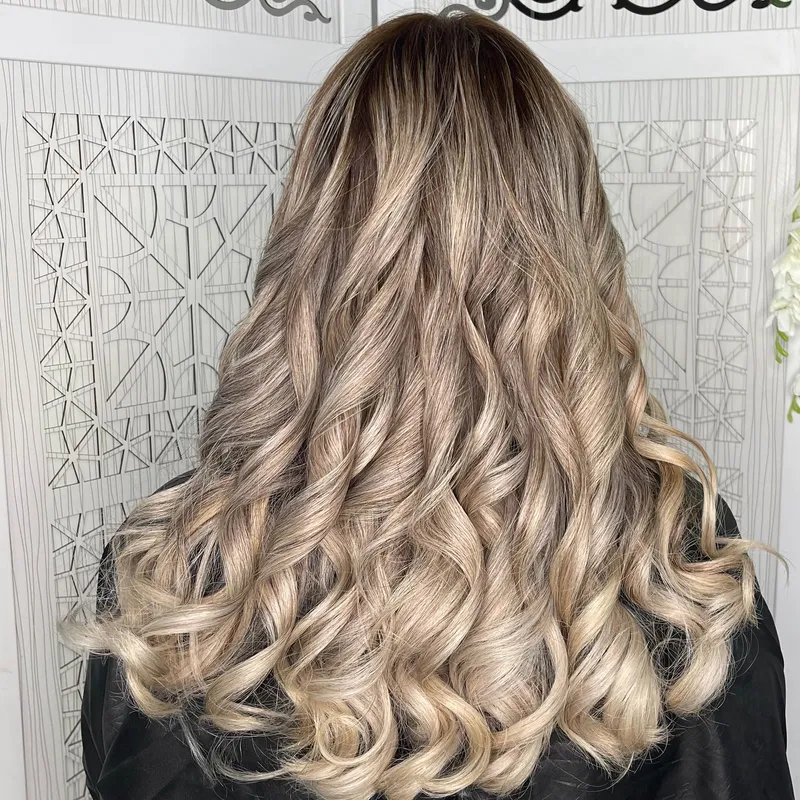 مهسانوری،اموزش و خدمات رنگ