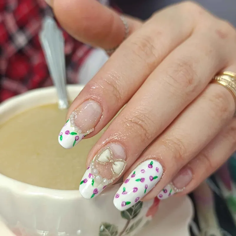 خدمات زیبایی و سلامت ناخن