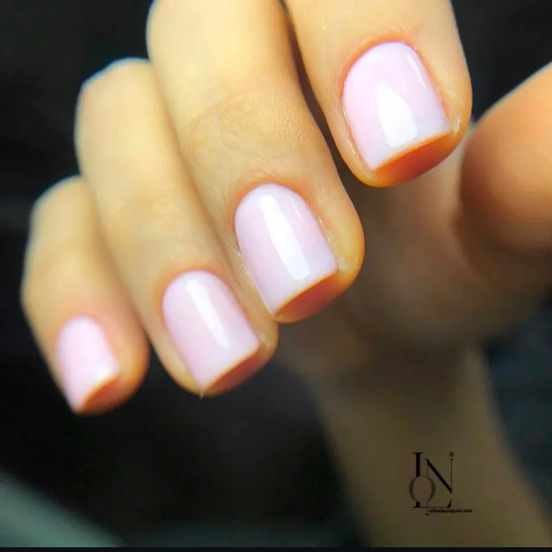 طرح جذاب مینیمال صورتی