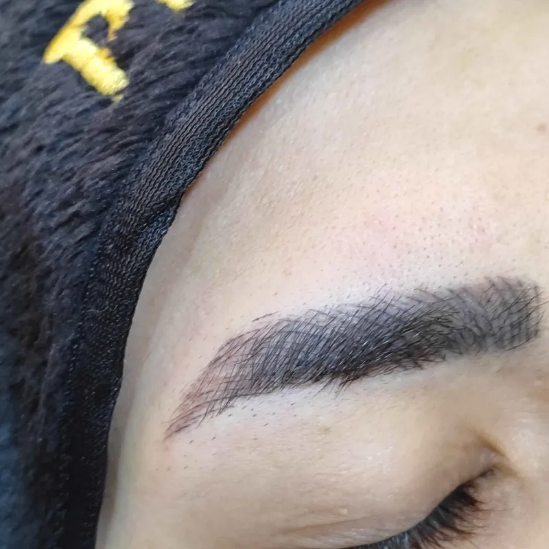 میکروبلیدینگ ابرو