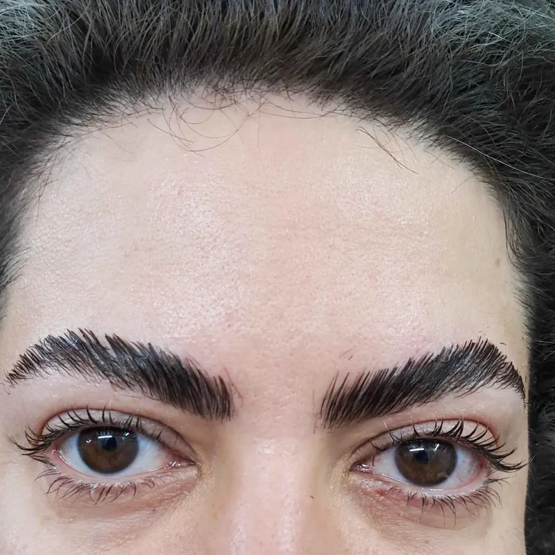 لیفت ابرو و مژه