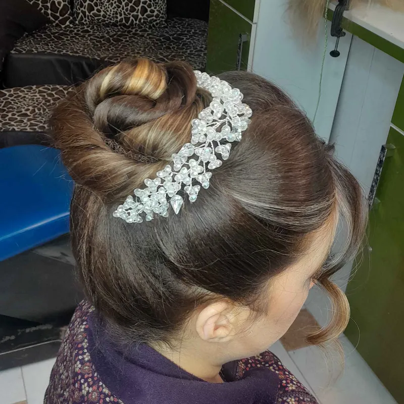 شینیون و رنگ مو