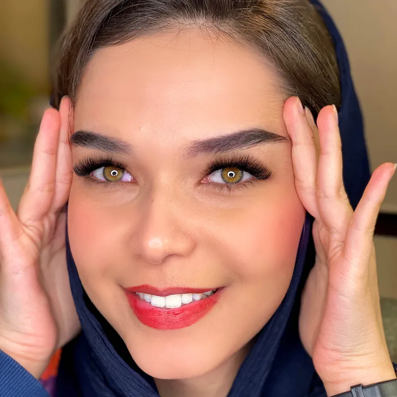 اکستنشن مژه و لیفت و لمینیت مژه و ابرو