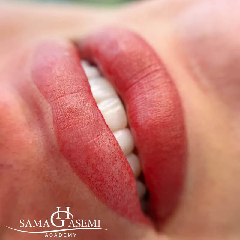 شیدینگ و کانتور لب 