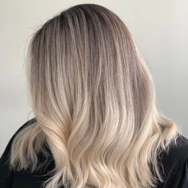 ارائه خدمات زیبایی مو