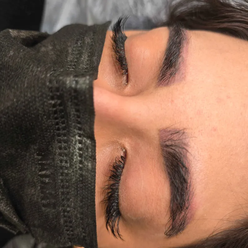 مژه اسپایکی