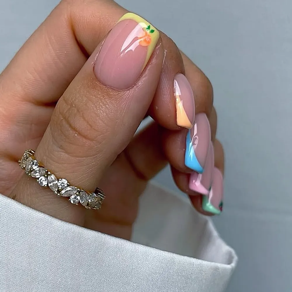 ترمیم ناخن تابستونی