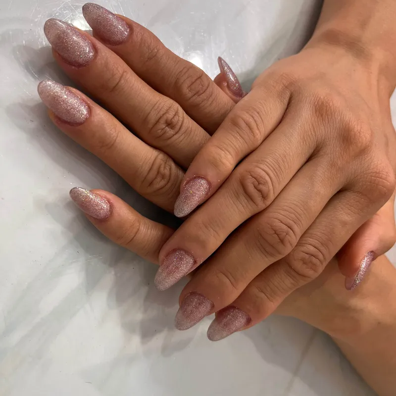 خدمات تخصصی ناخن