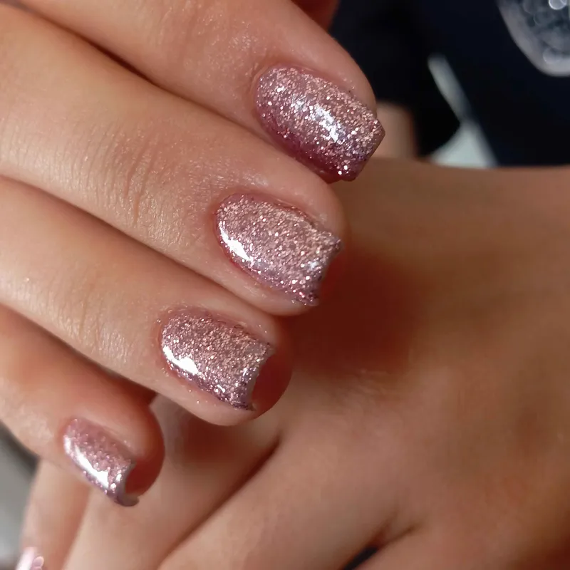 خدمات کاشت-ترمیم-مانیکور-لمینت