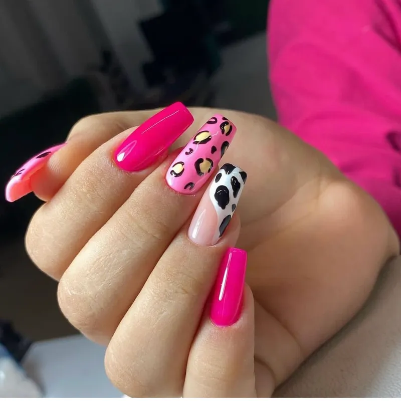 ترمیم ناخن وکاشت ناخن 