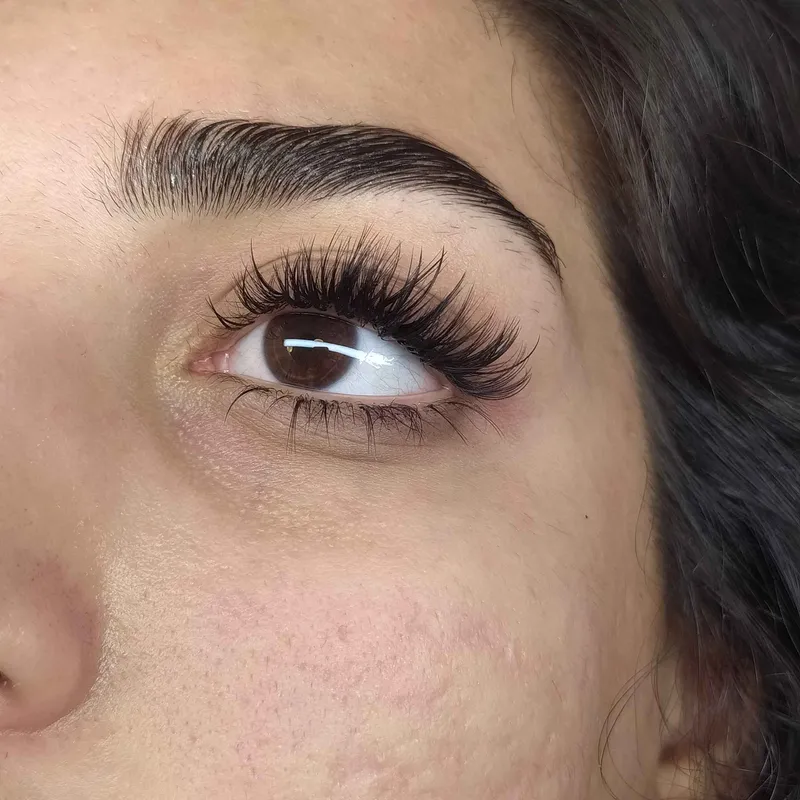 اکستنشن مژه 