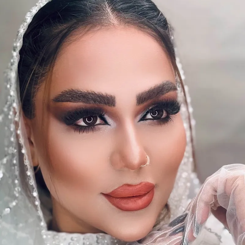 نمونه میکاپ کات دار 