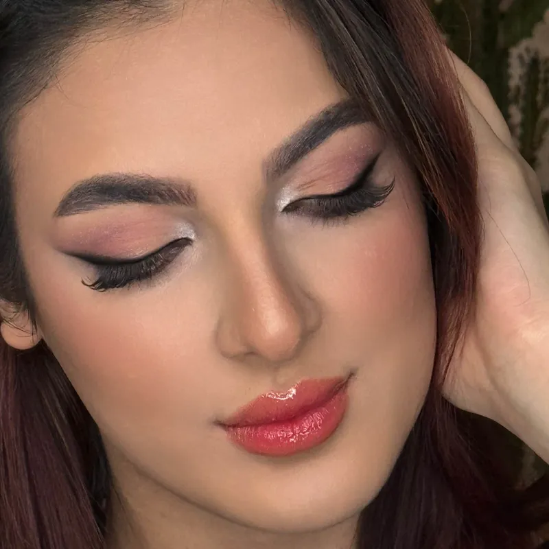 میکاپ دخترونه صورتی