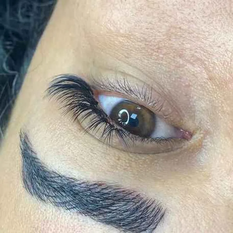 اکستیشن مژه