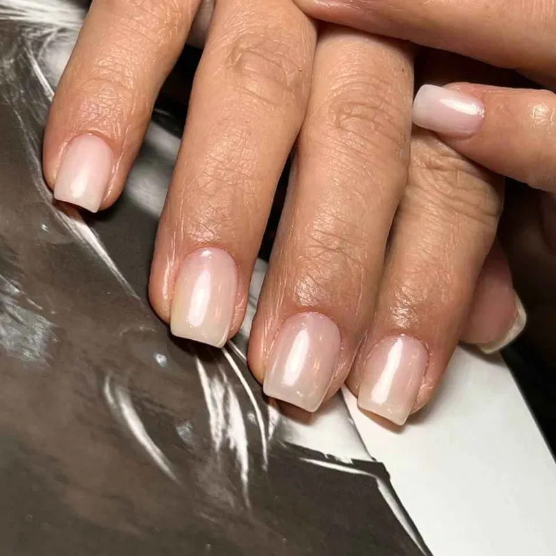 کاشت و ترمیم ناخن