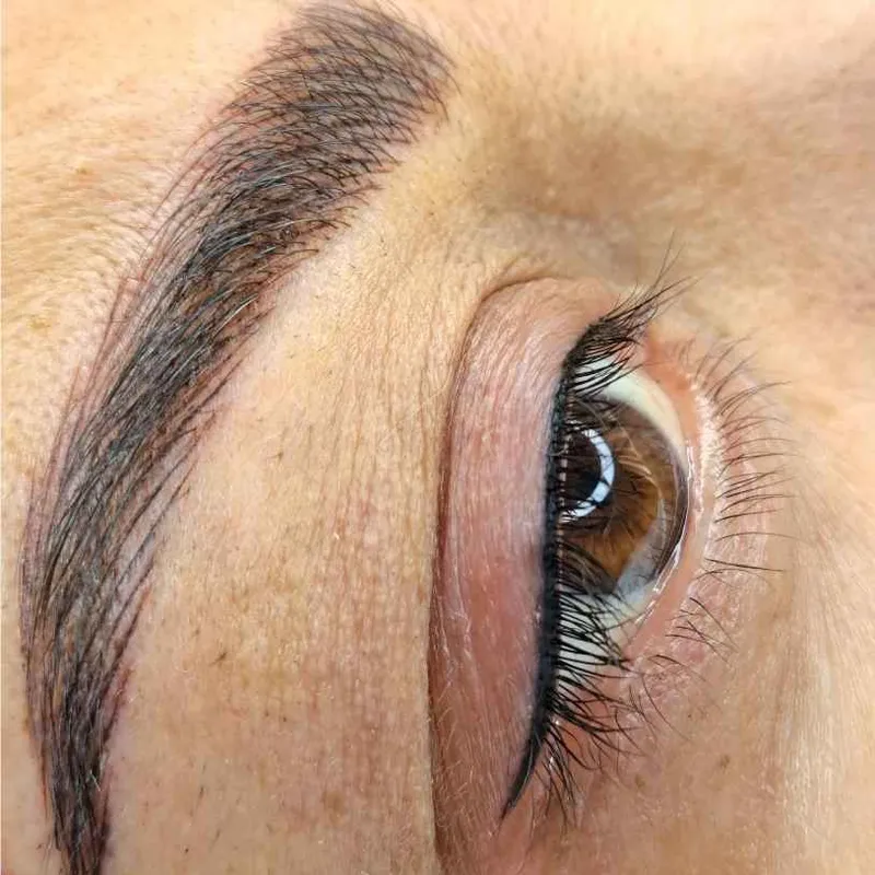 میکرو ابرو و خط چشم مینیاتوری