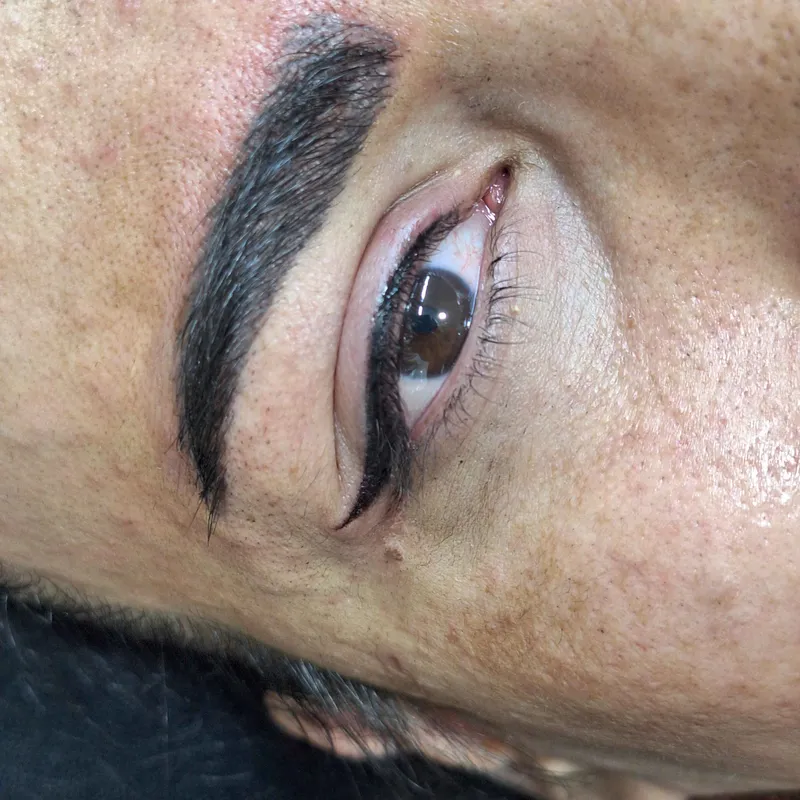 خط‌چشم‌دائم