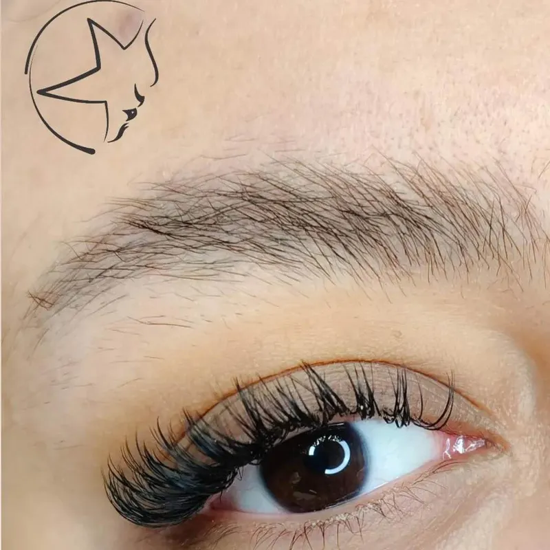 اكستنشن مژه ویژه بانوان شاغل