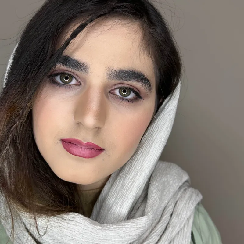 میکاپ روزانه دخترانه