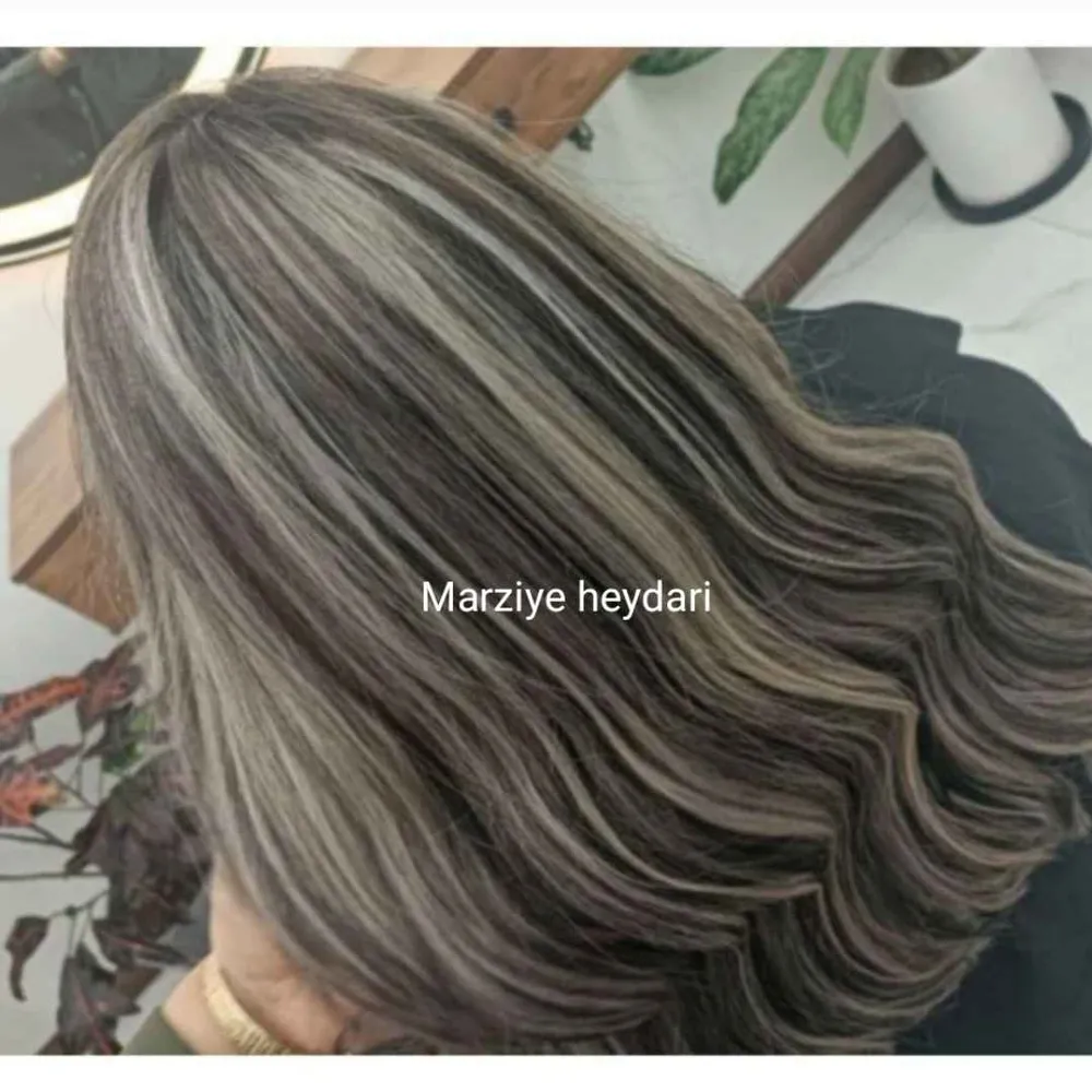 رنگ و دکلره