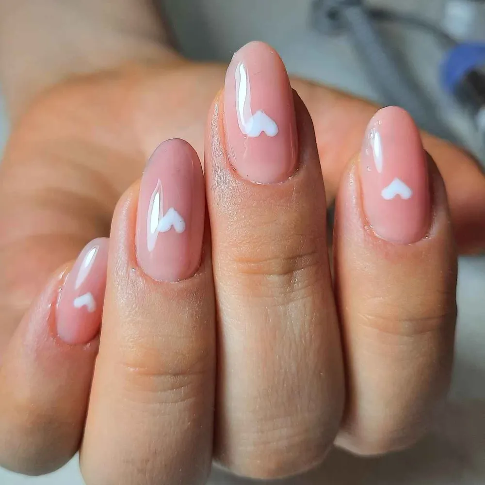 ترمیم ناخن و طراحی