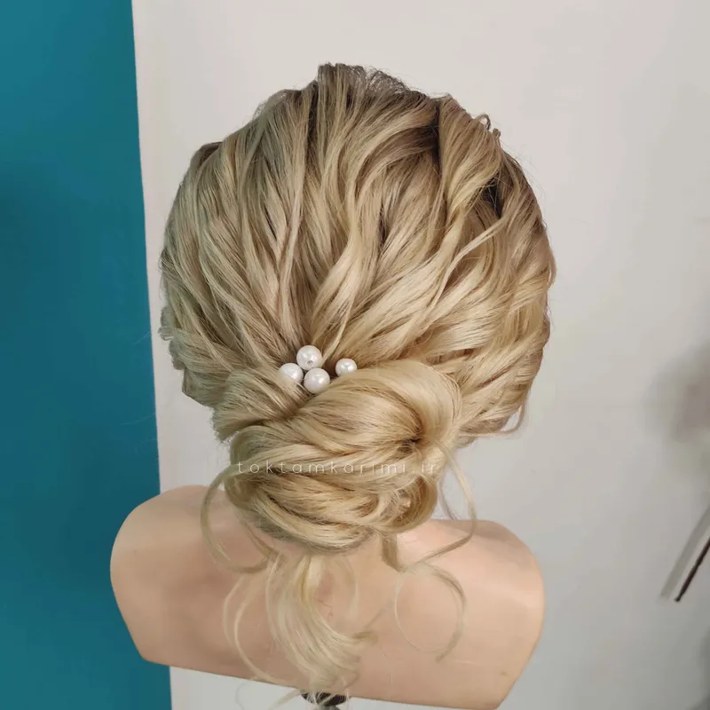 مدرس و عروسکار هستم 