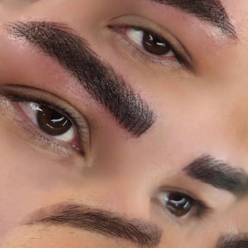 خدمات تخصصی میکروبلیدینگ و میکروپیگمنتیشن ابرو 