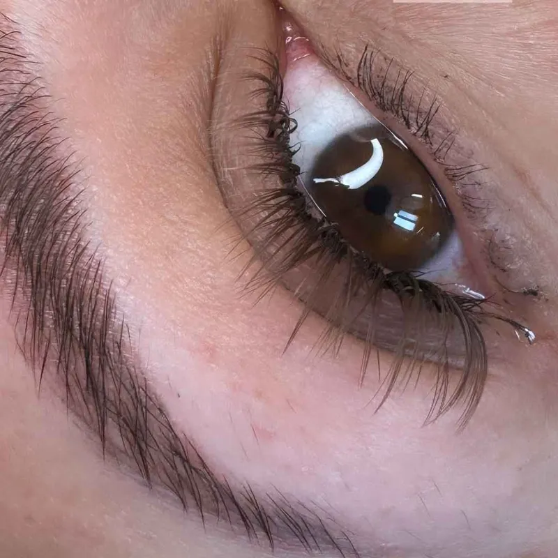 لیفت و لمینت ابرو ومژه