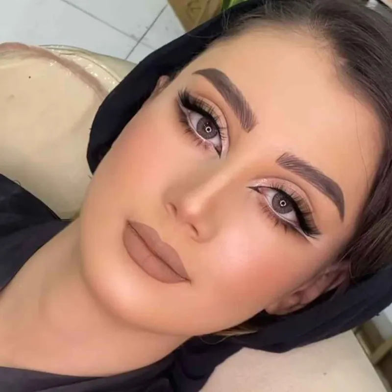 میکاپ عروسکی 