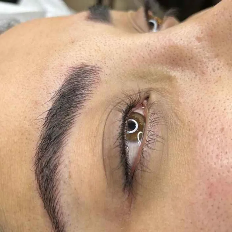 میکرو ابرو و بنمژه 