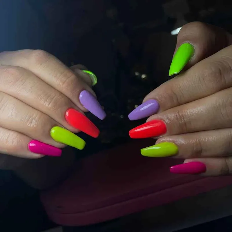 کاشت و ترمیم ناخن