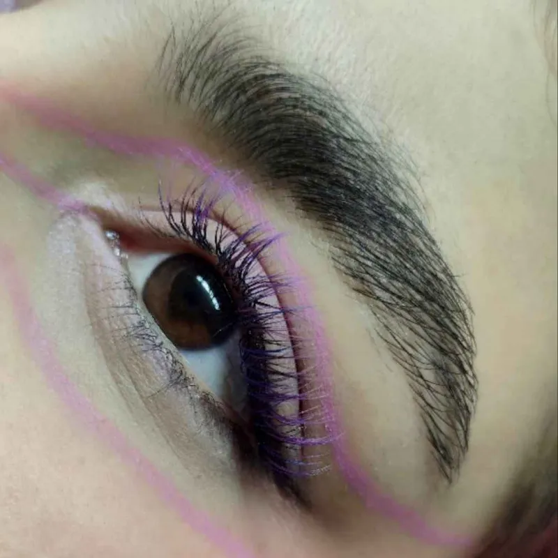 اکستنشن مژه رنگی