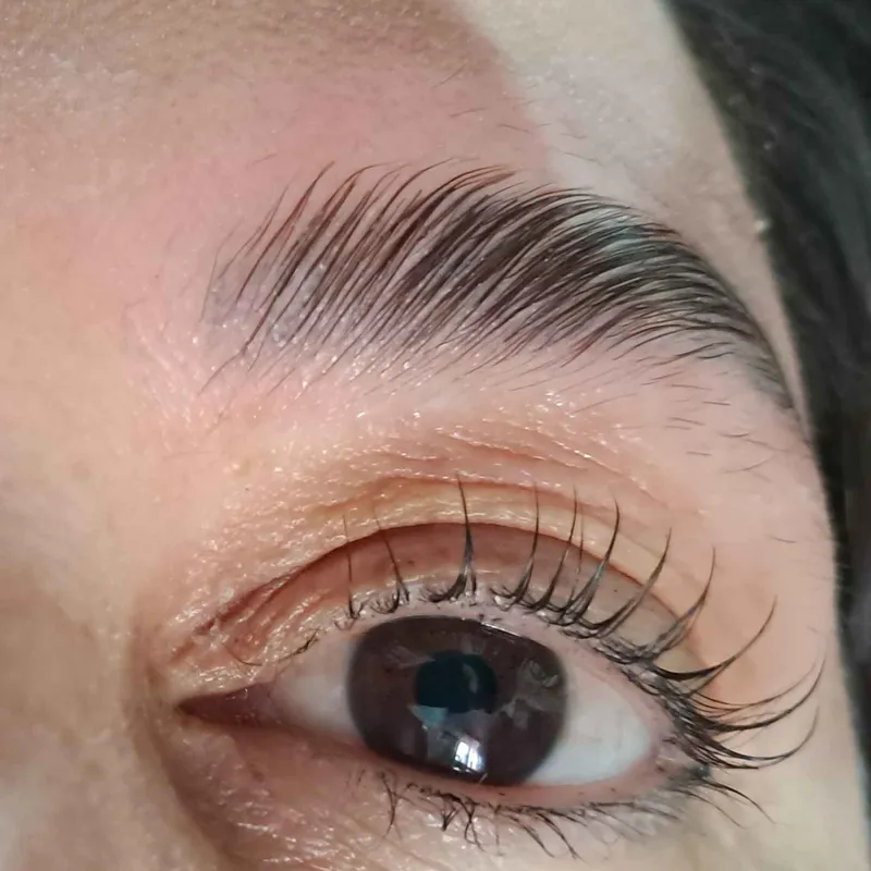 لیفت مژه و ابرو