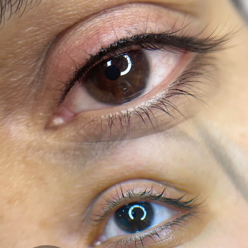 پر کردن رویش مژه