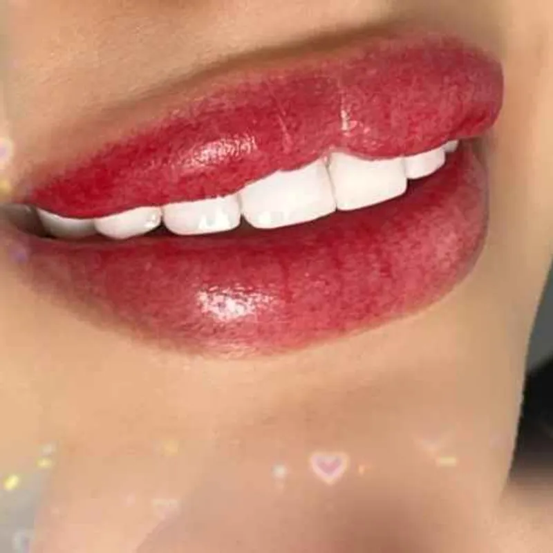 ارایش دائم لب