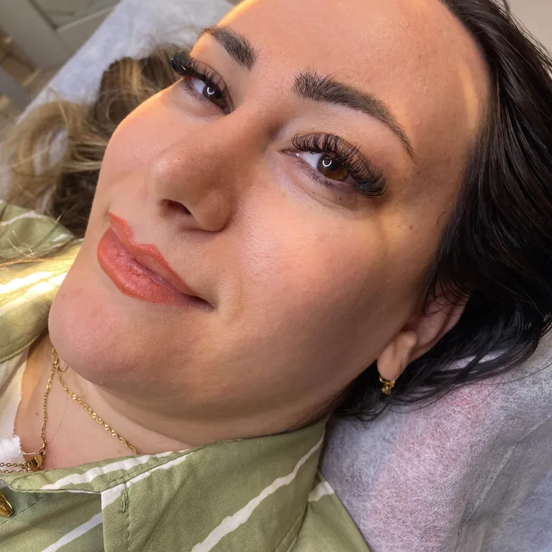 اکستنشن مژه 