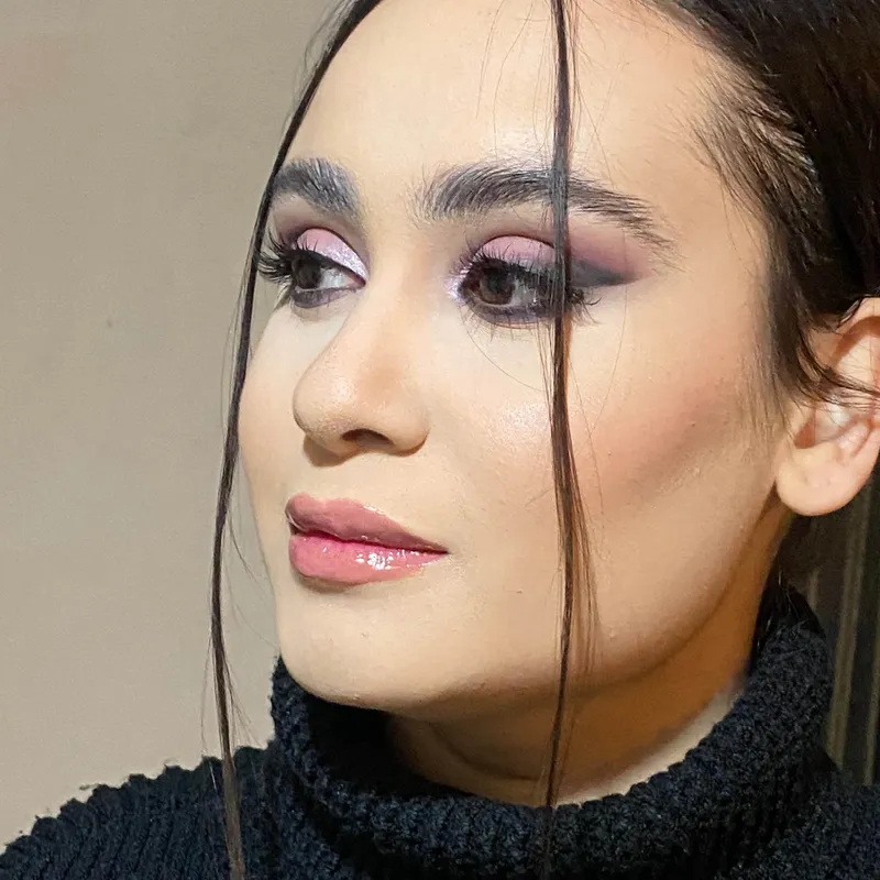 میکاپ دخترانه 