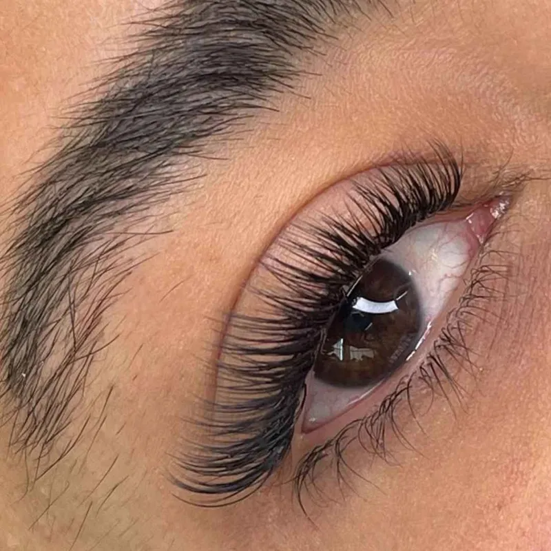 اکستنشن مژه اسپایکی 