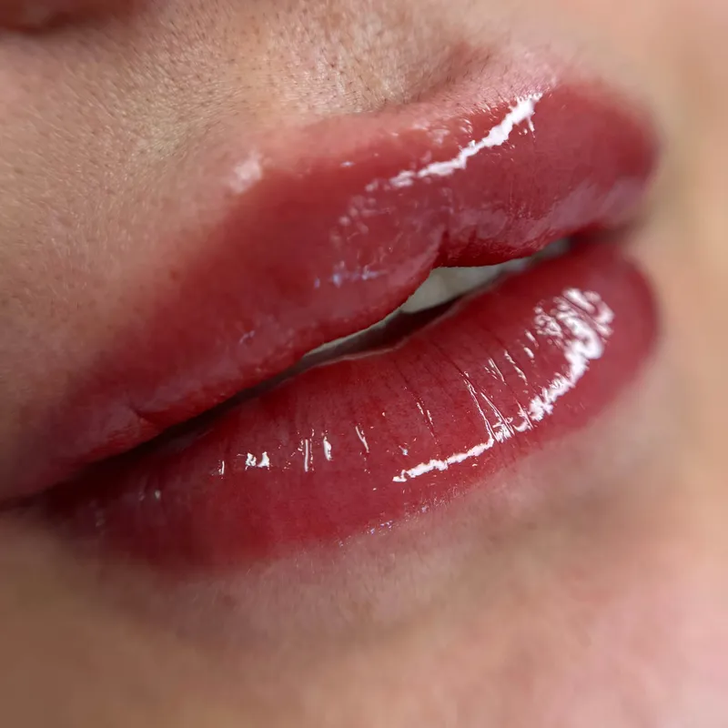 شیدینگ لب قم تینت لب دائم