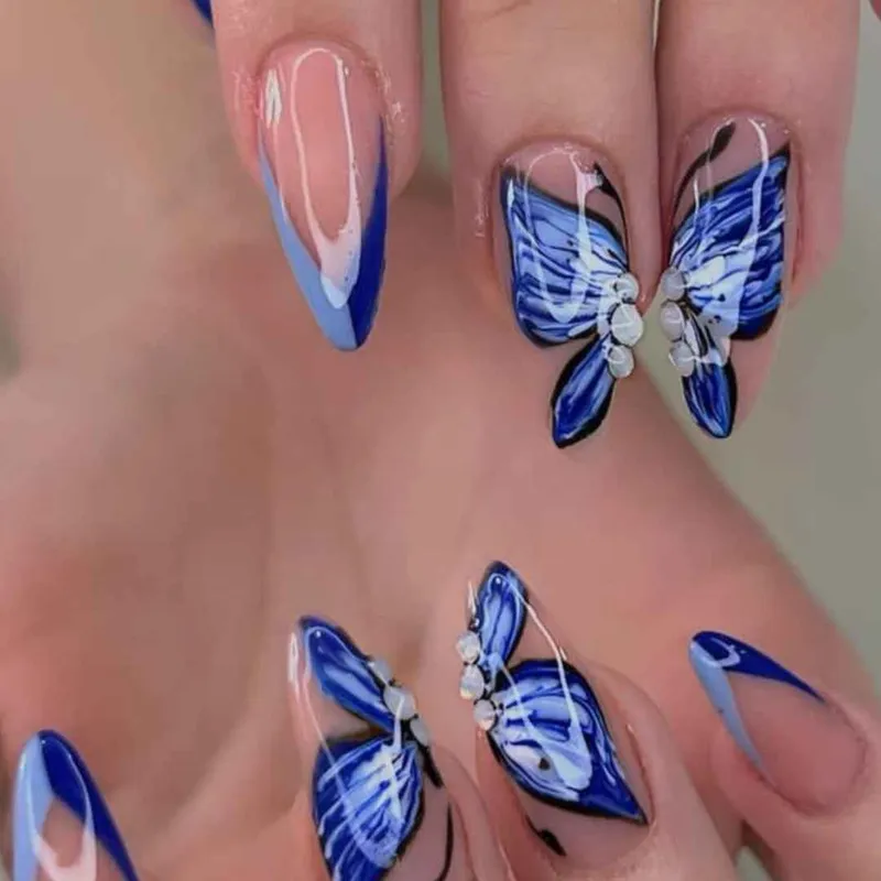 طراحی ناخن حرفه ای