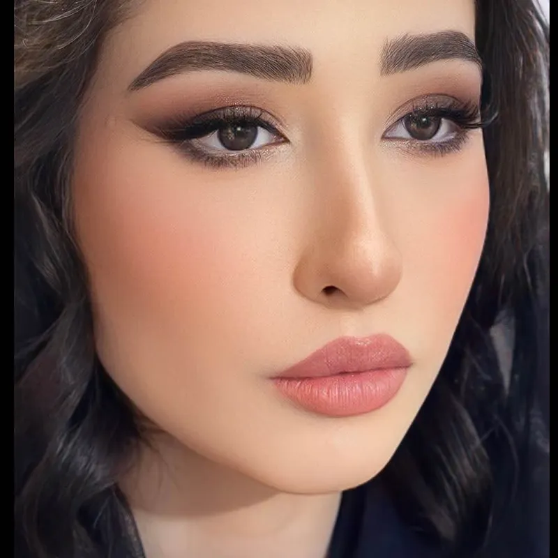 میکاپ گوشه تیره