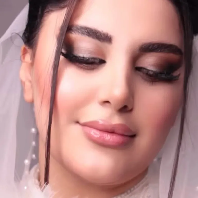 میکاپ عروس لایت