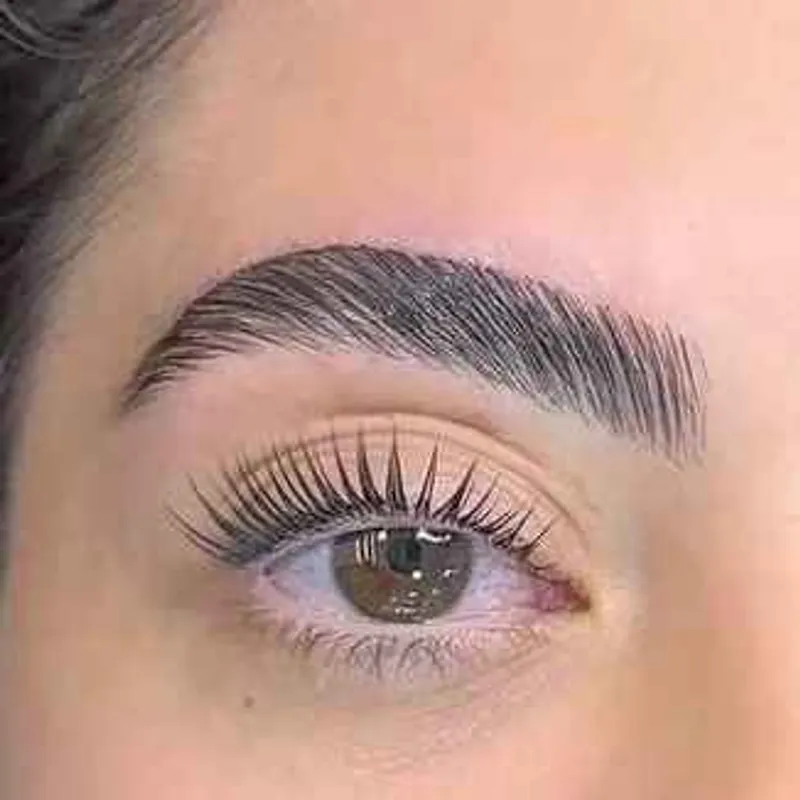 لیفت مژه و ابرو