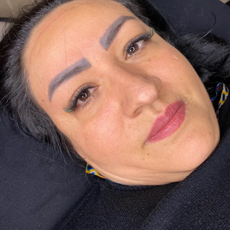 اکستنشن مژه 